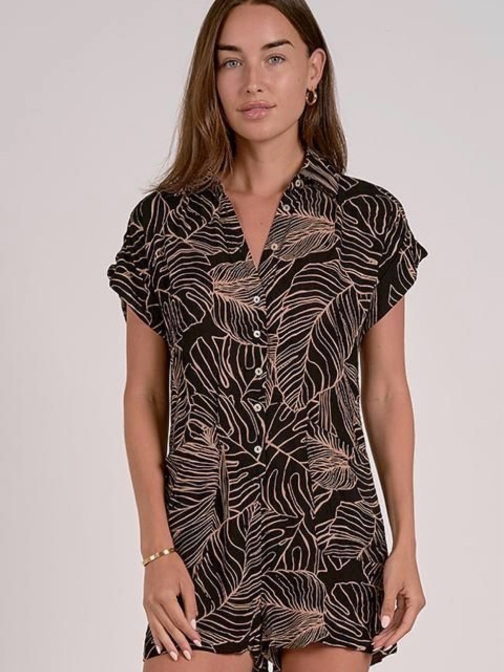 NWT Women’s Sensea Black Tropical Print Button down Romper Size Small